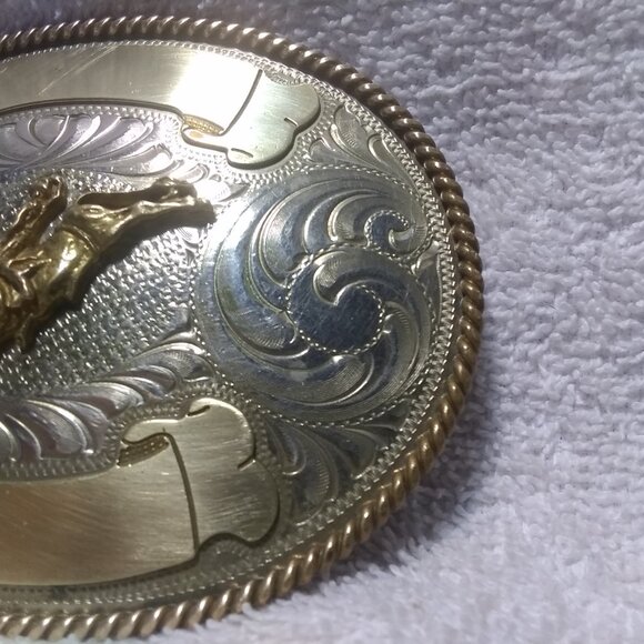 Montana Silversmiths Buckle Bull Rider Dual Gold Banners Nickel Great Vintage 2 - Picture 4 of 11